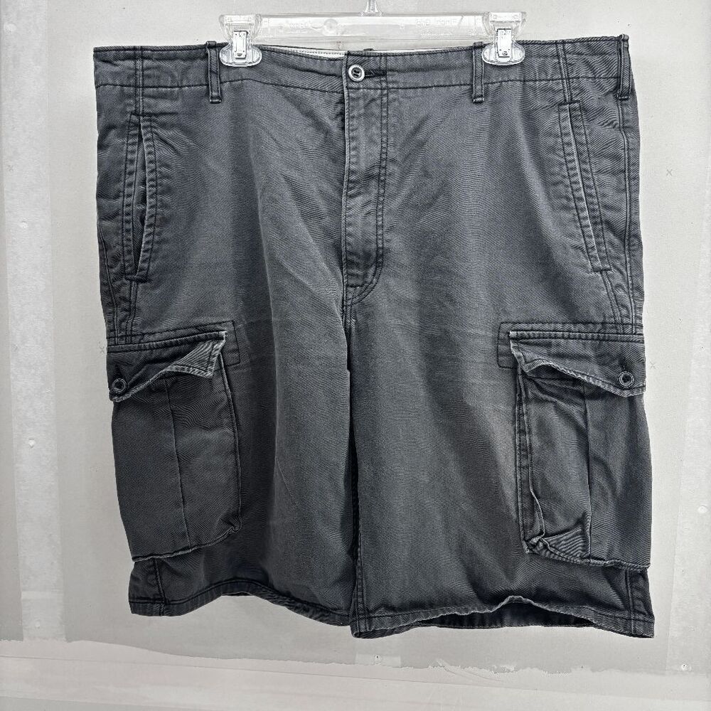 Levis Shorts Mens 40 Gray Cargo Button Pockets Utility 100% Cotton Work 9"Inseam - Picture 2 of 7